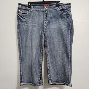 Y2K Vintage Zana Di Crystal embellished shorts. Size 18